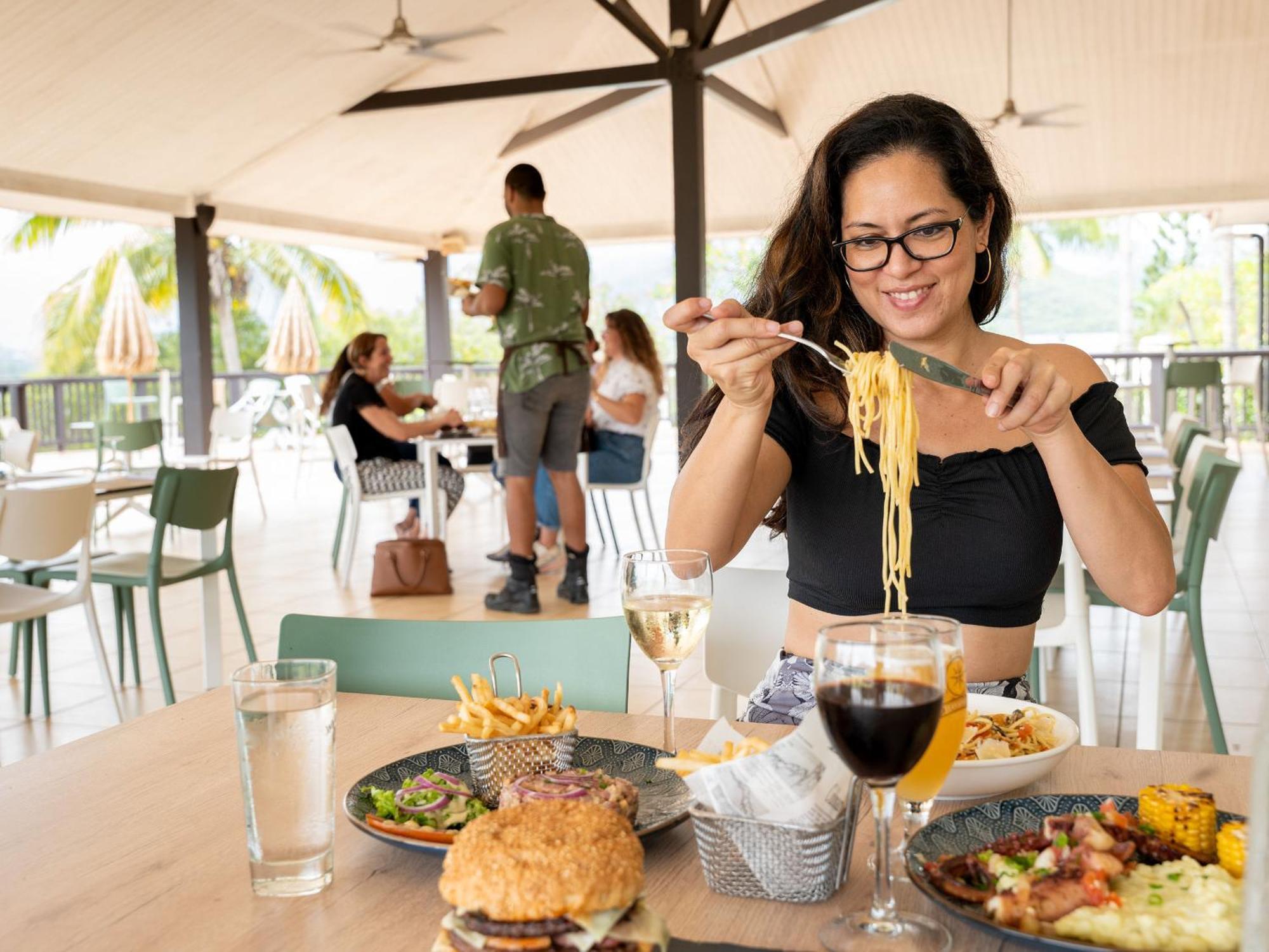 Rivland Resort Païta 外观 照片
